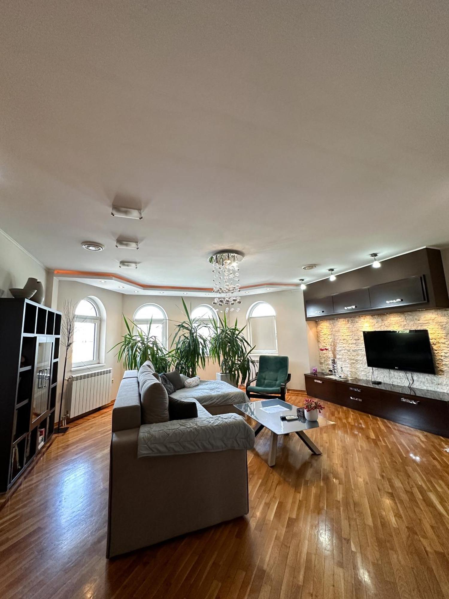 Lovely Apartments Free Street Parking Нови Сад Екстериор снимка