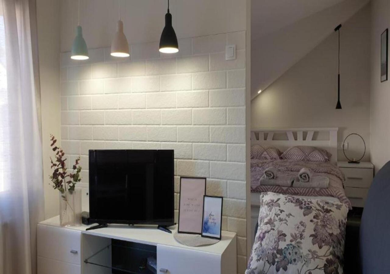 Lovely Apartments Free Street Parking Нови Сад Екстериор снимка